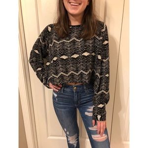 Black and White Patterned Long Sleeve Crop Top